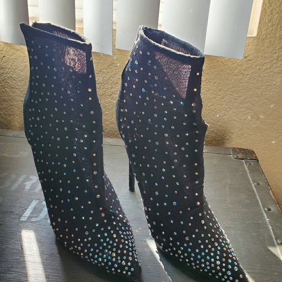 Boots - Picture 1 of 3